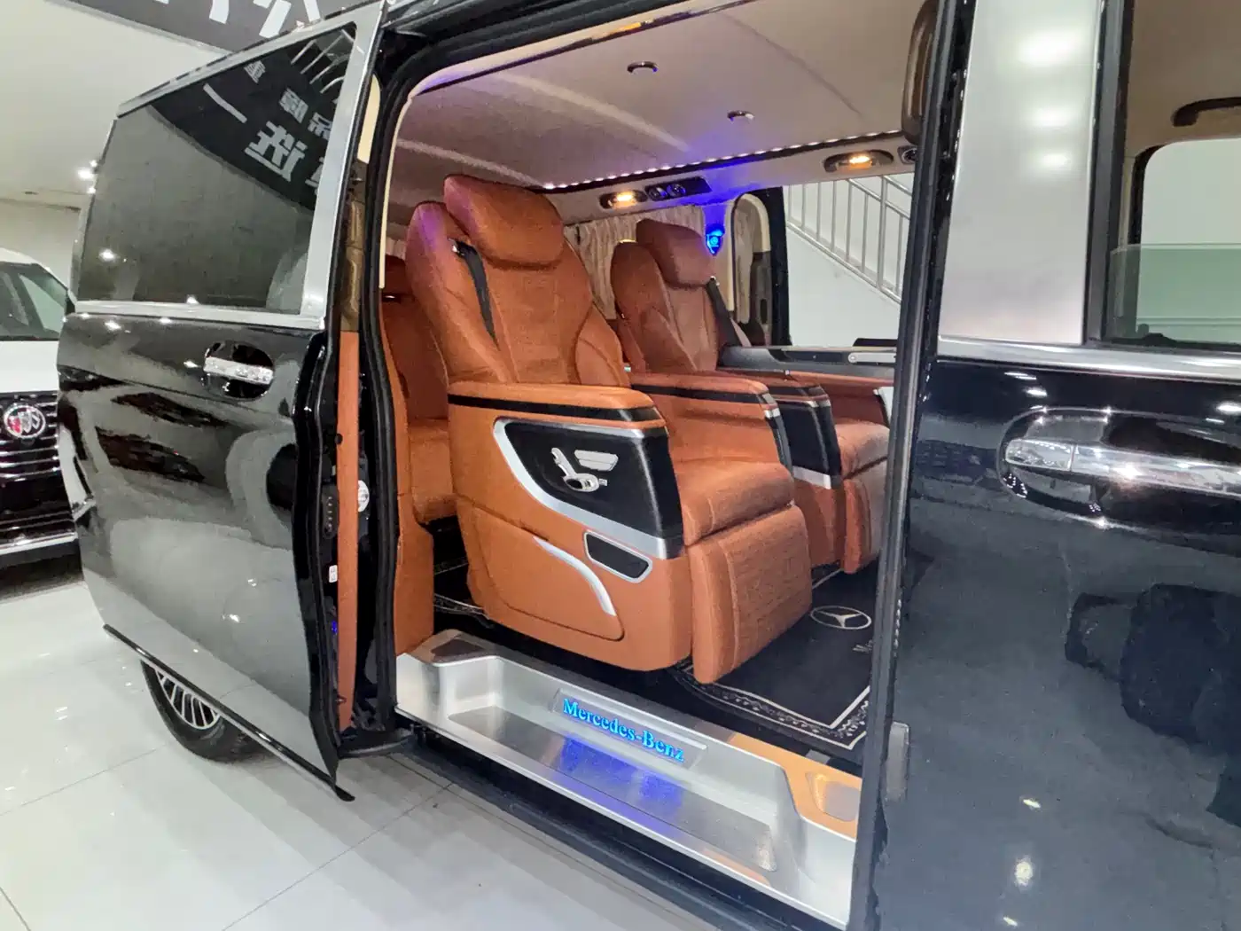 Mercedes-Benz Vito 2021 2.0T Business Edition 7-seater фото 23