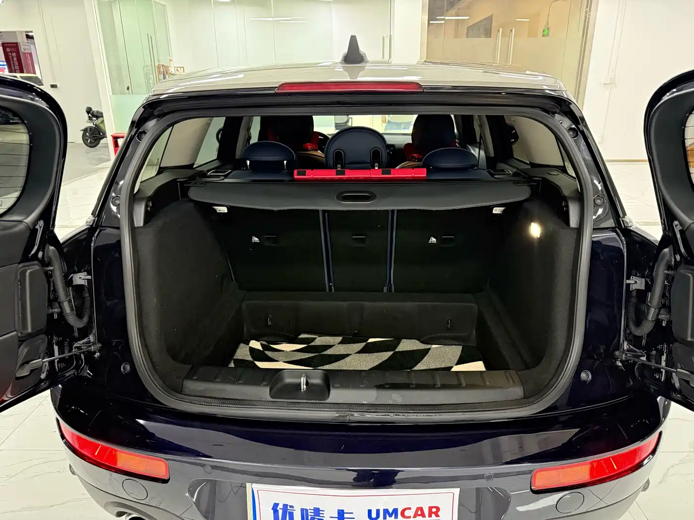 MINI CLUBMAN