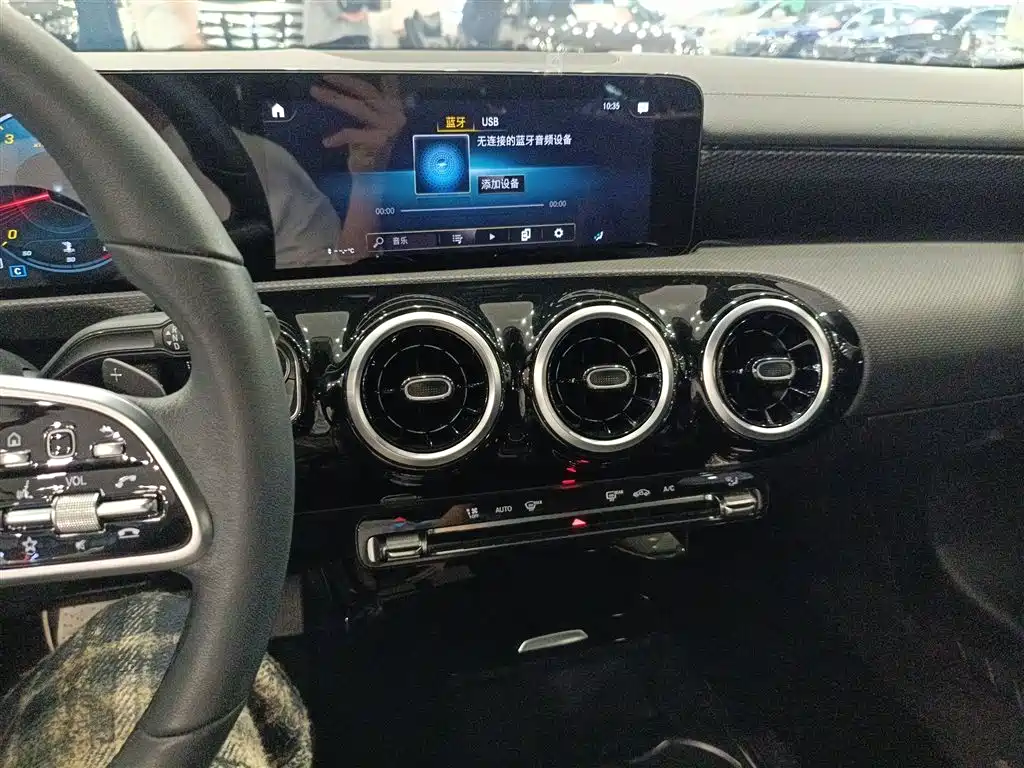 MERCEDES-BENZ CLASS A