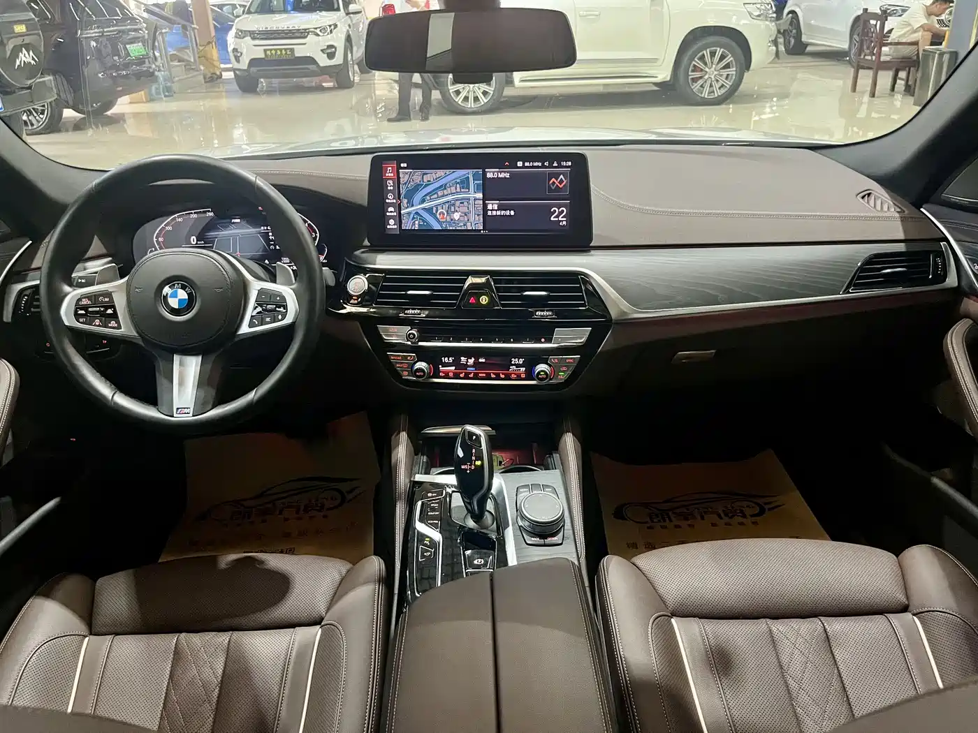BMW 5 Series 2022 530Li Exclusive M Sport Package фото 11