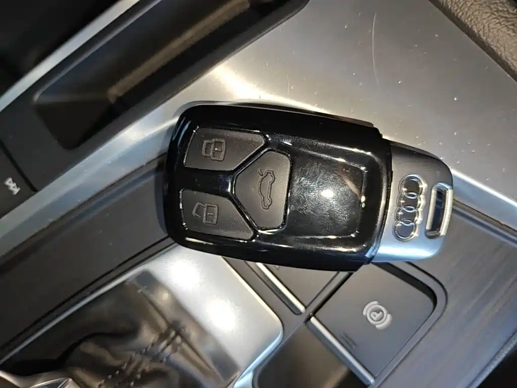 Audi A4L 2018 30th Anniversary 40 TFSI Fashion фото 9