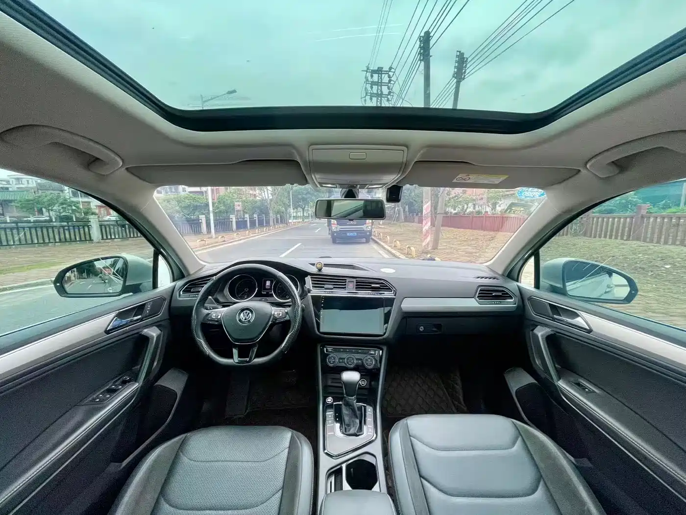 Volkswagen Tiguan L 2019 330TSI Automatic 2WD Panorama Comfort Edition China VI фото 4