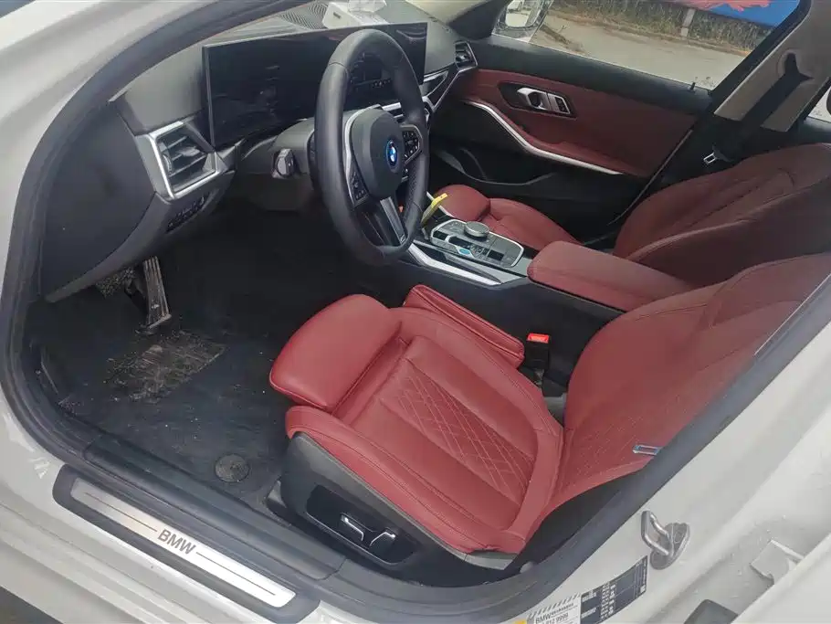 BMW i3 2024 eDrive 35 L фото 9