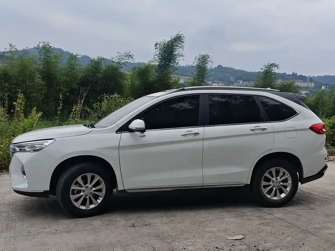 Haval M6 2021 PLUS 1.5T DCT Luxury Smart Connect фото 3
