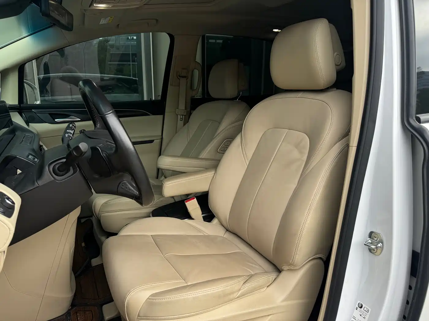 Buick GL8 2022 ES Landmark 653T Smart Luxury фото 10