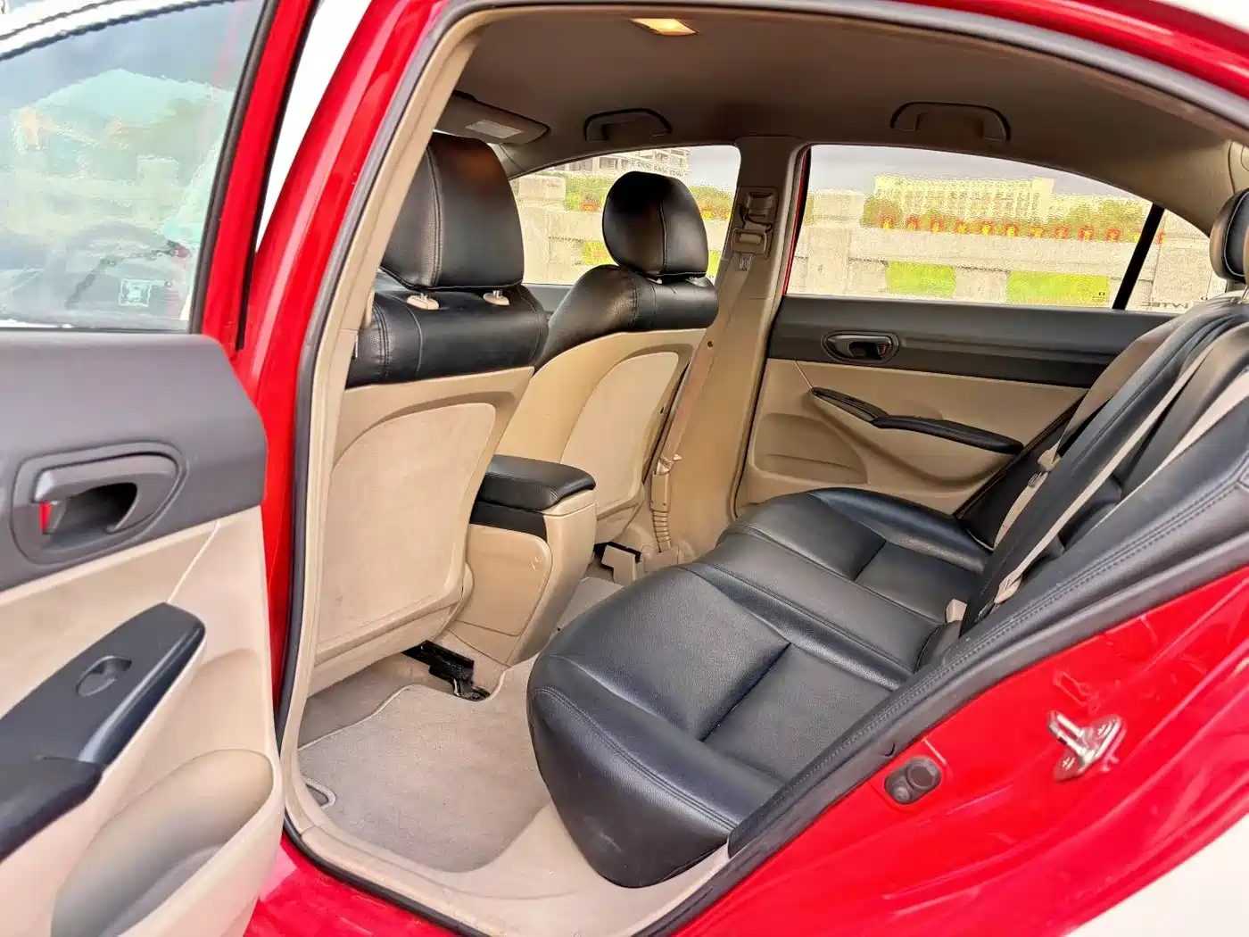 CIIMO CIIMO 2012 2012 1.8L Automatic