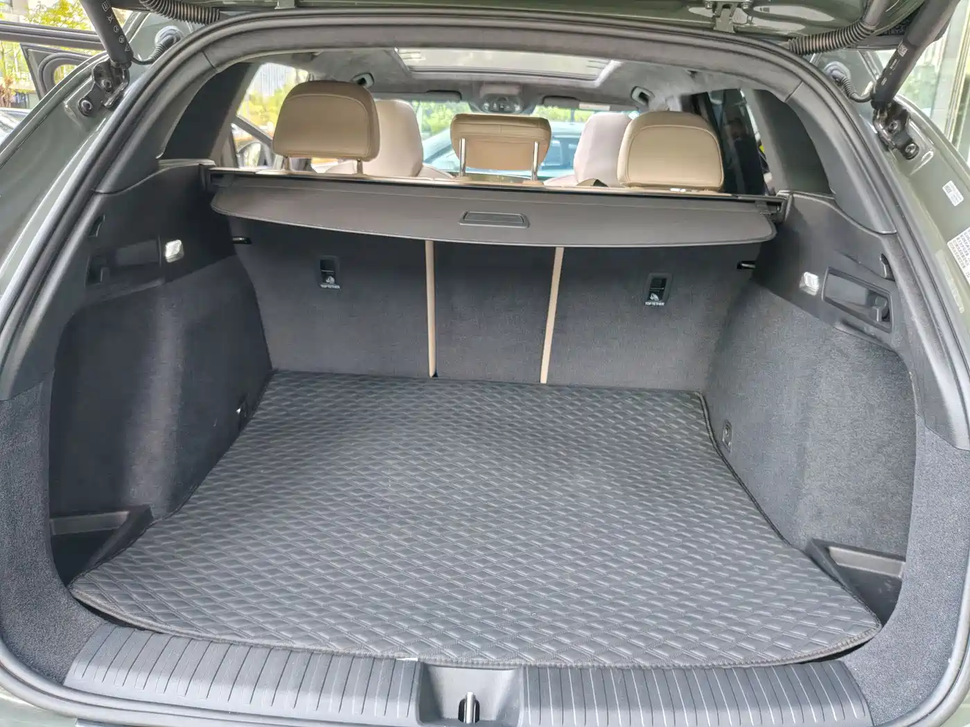 Audi Q6L e-tron 2025 Extended Range Edition фото 16
