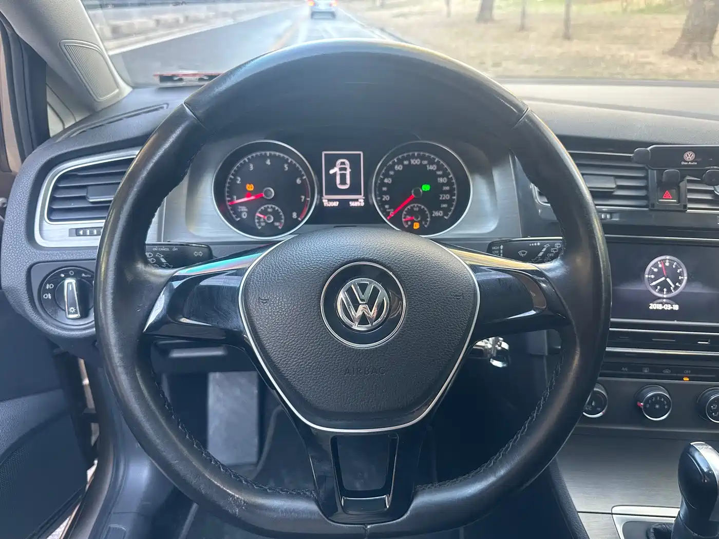 Volkswagen Golf 2016 230TSI Automatic Comfort фото 6