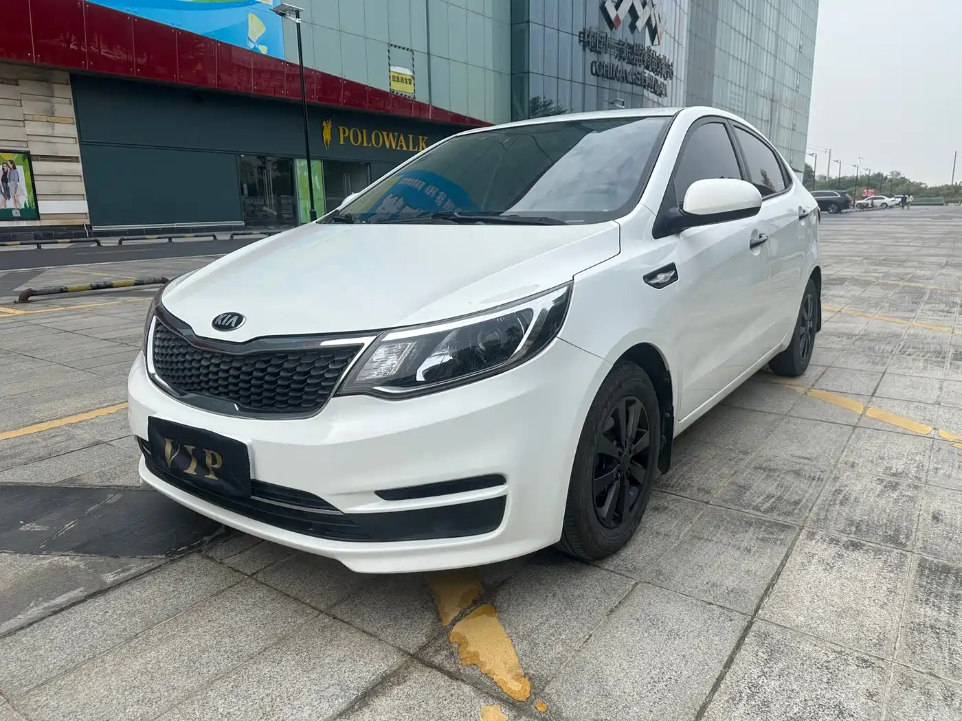 KIA K2