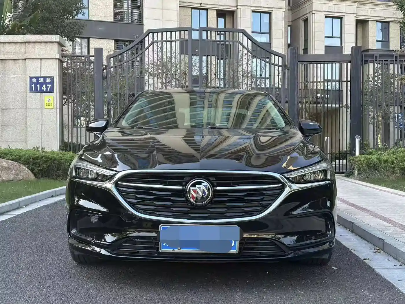Buick LaCrosse 2019 28T Luxury Edition фото 3