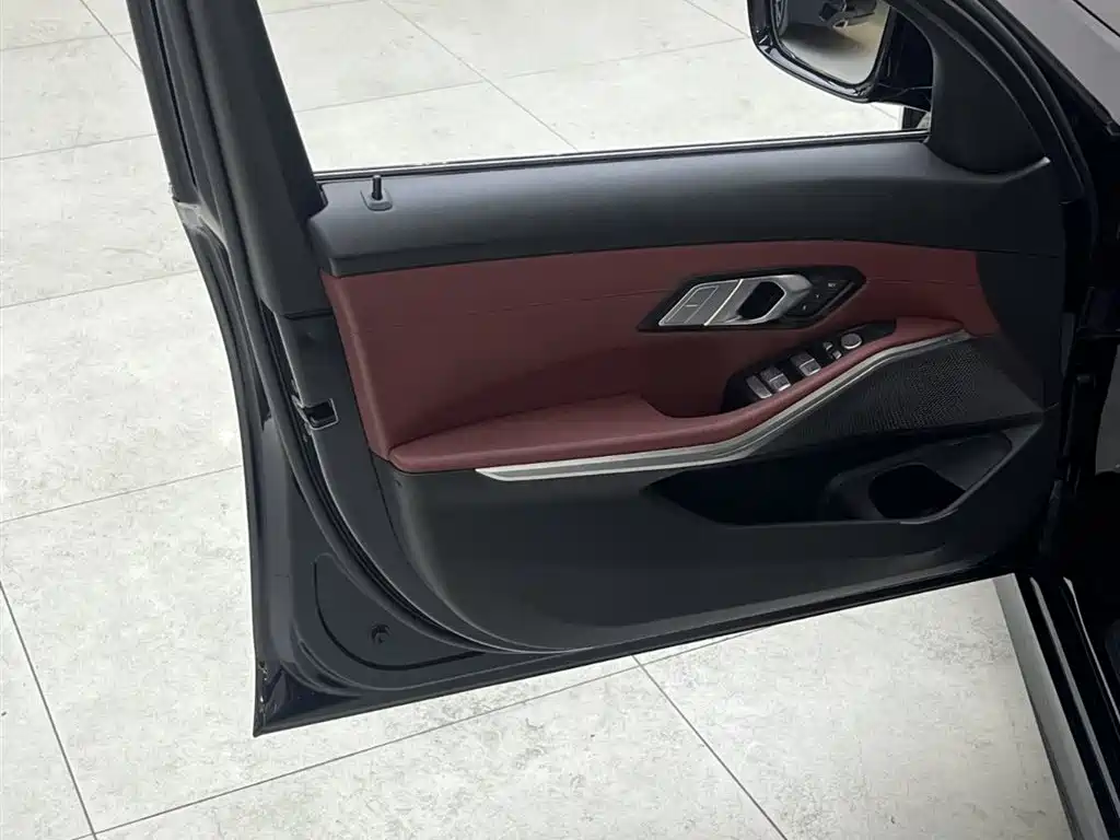 BMW 3 Series 2022 Facelift 320Li M Sport Package фото 14