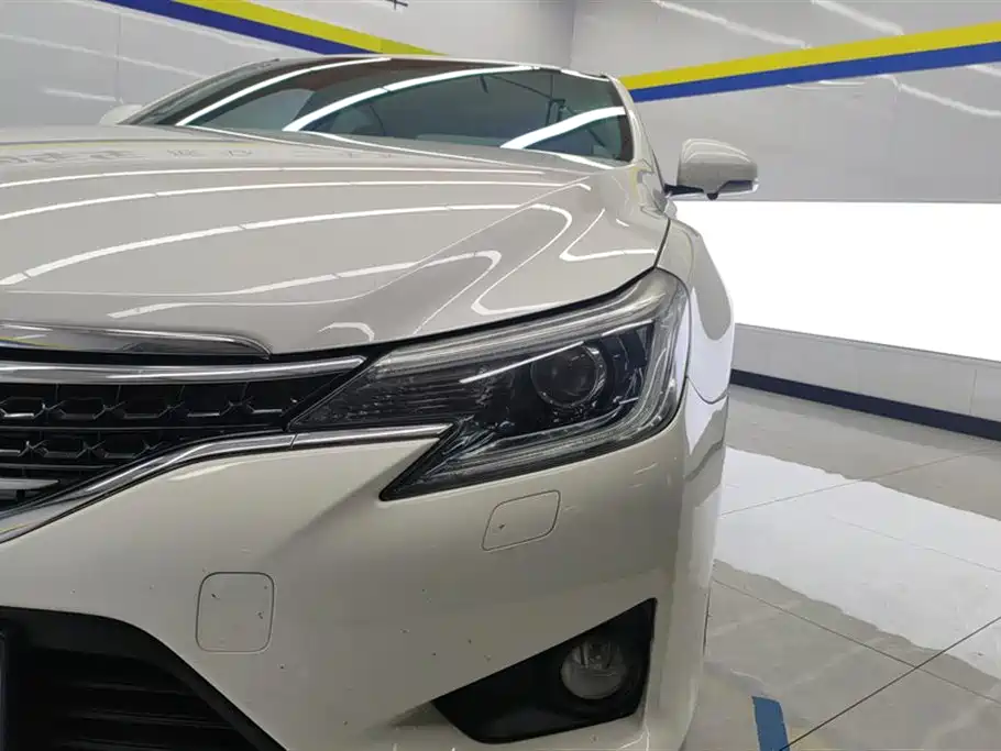 Toyota Reiz 2013 2.5V Elite Edition фото 5