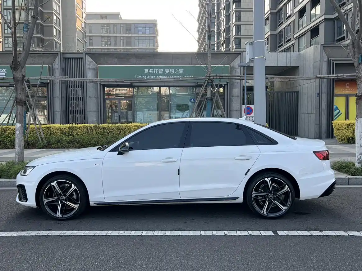 Audi A4L 2024 40 TFSI Luxury Dynamic фото 13
