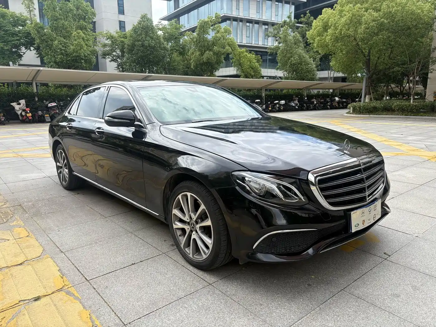 Mercedes-Benz E-Class 2019 E 260 L фото 2