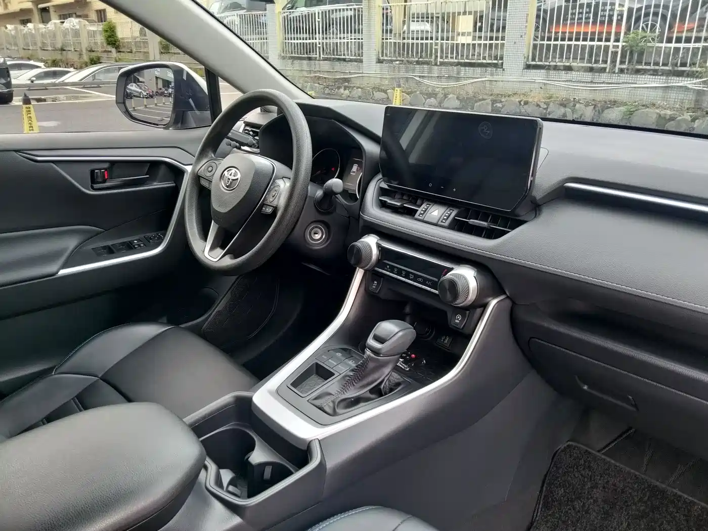 Toyota Wildlander 2025 2024 2.0L CVT FWD Leading Edition