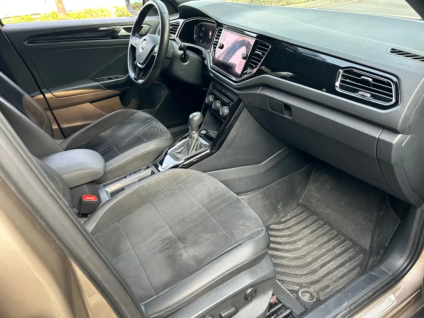 Volkswagen T-ROC 2019 280TSI DSG 2WD Luxury Type China VI фото 8