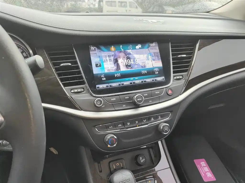 Buick Verano 2019 Sedan 20T Dual Clutch Leading фото 9