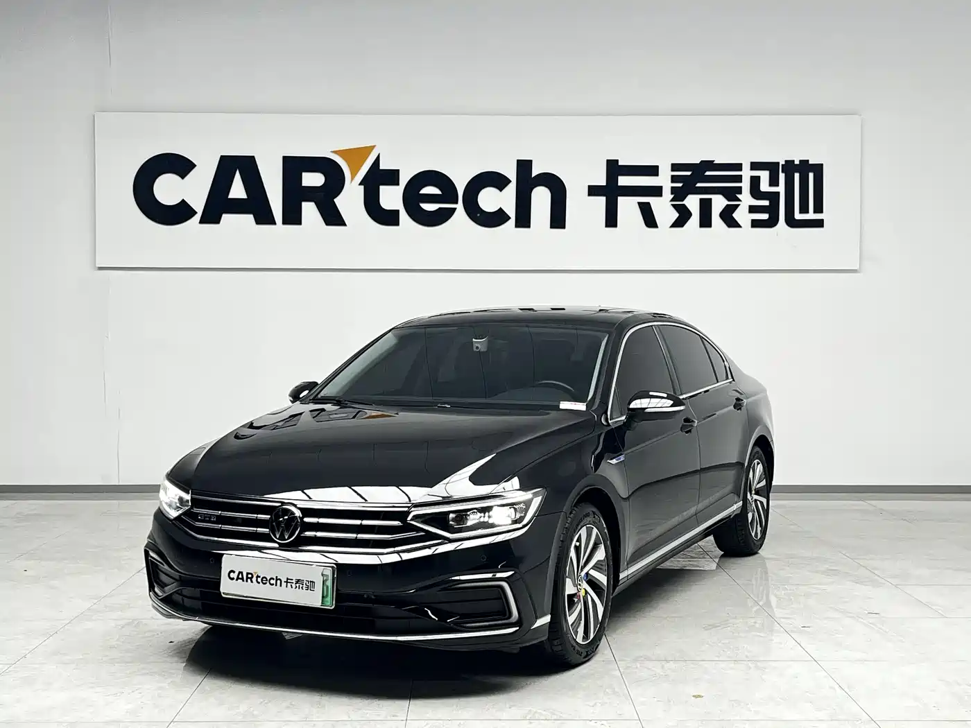 VOLKSWAGEN MAGOTAN GTE PLUG IN HYBRID