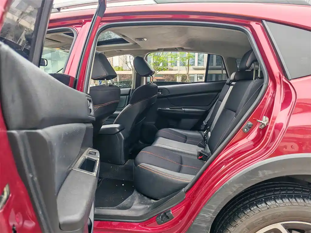 Subaru XV 2014 2.0i Comfort фото 15