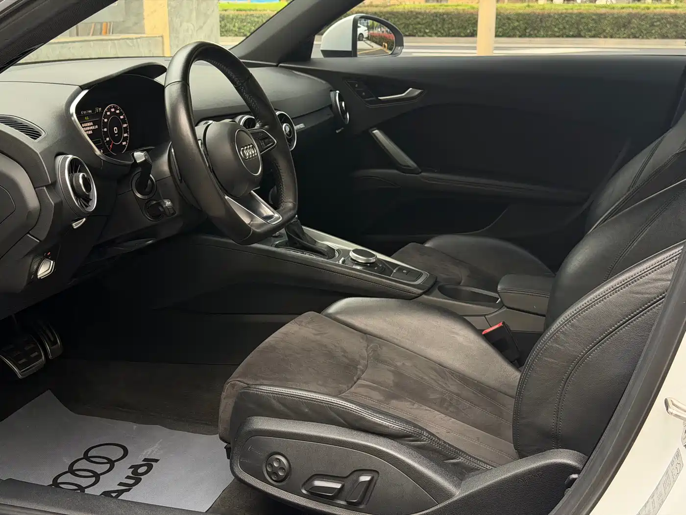 Audi TT 2015 TT Coupe 45 TFSI фото 7