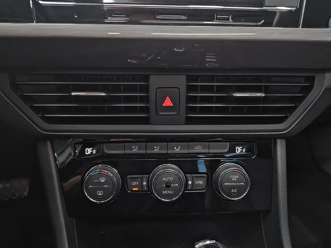 Volkswagen Bora 2019 Facelift 1.5L Automatic Elite China V фото 17