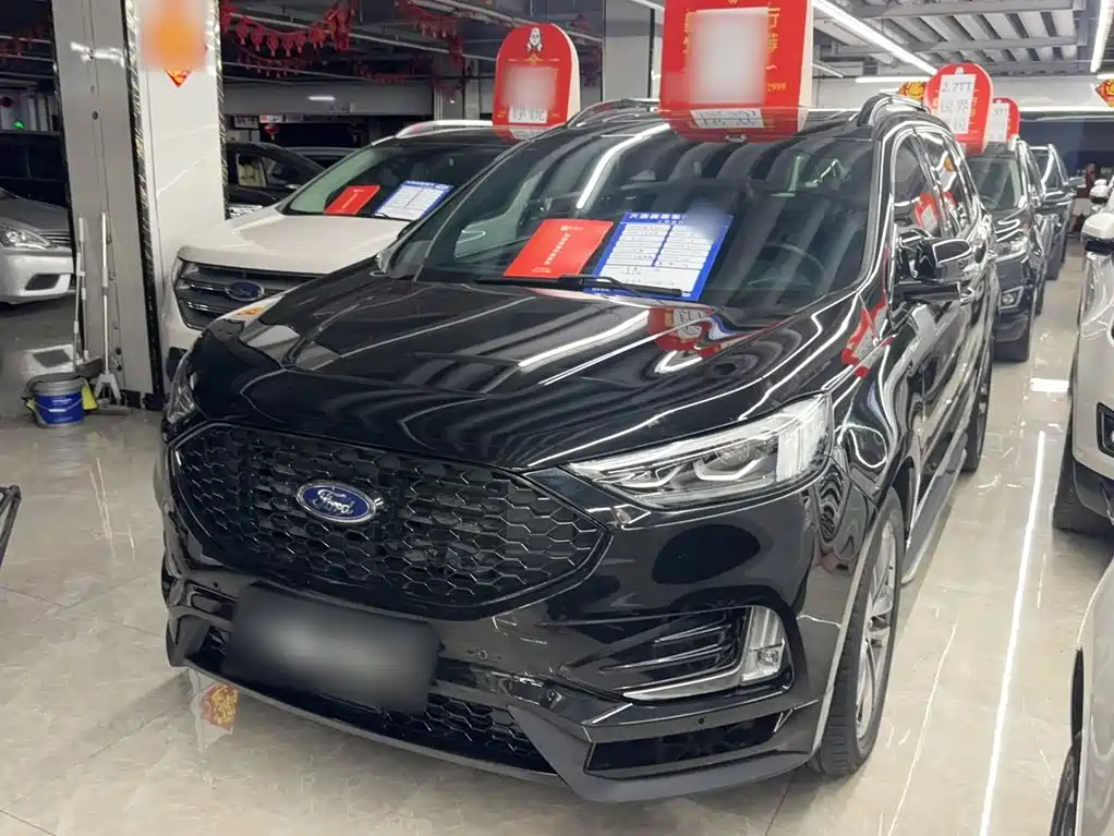 Фото 4 - Ford Edge
