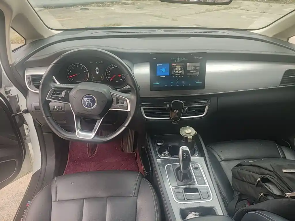 Photo 10 - BYD Song MAX