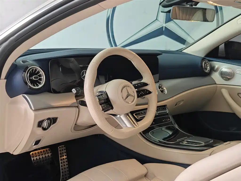 Mercedes-Benz E-Class (Import) 2023 E 260 Coupe фото 4