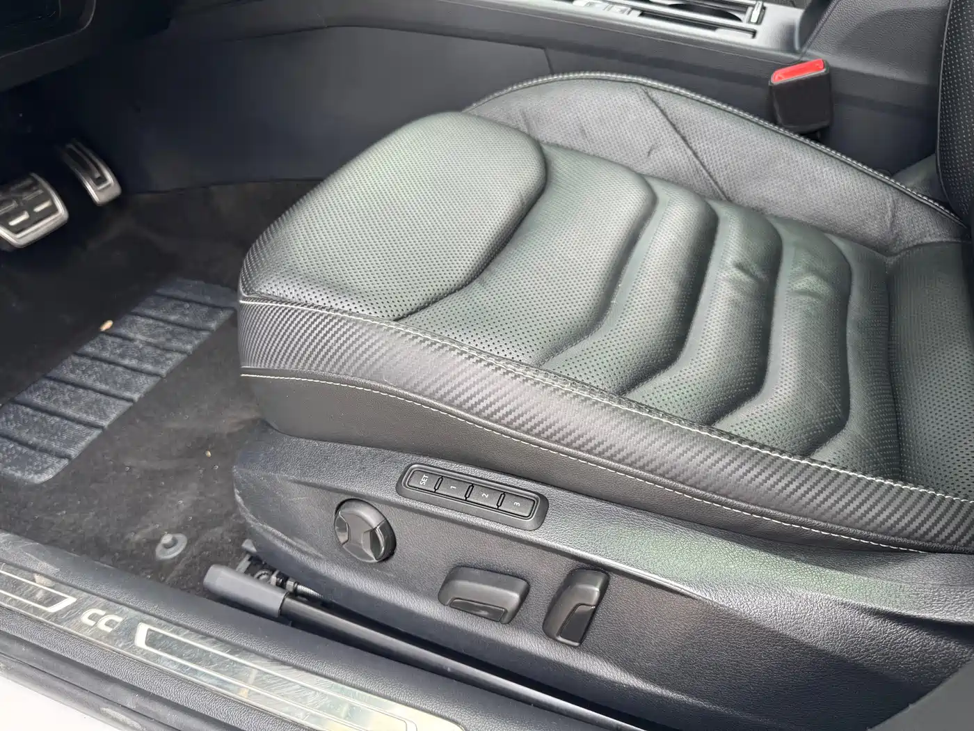 Volkswagen FAW-Volkswagen CC 2019 330TSI Charm Edition China VI фото 19