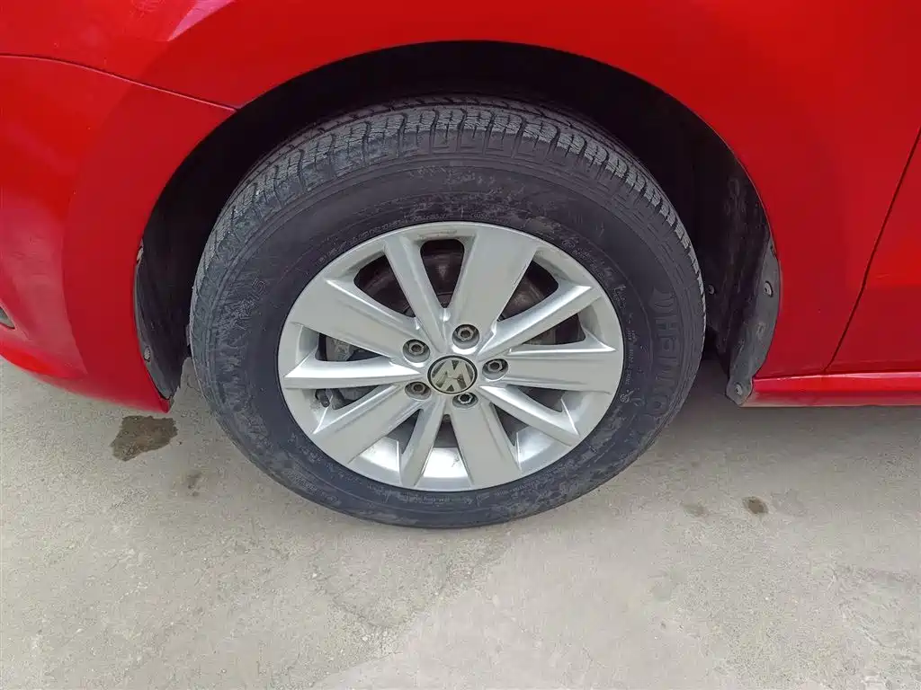 Volkswagen Polo 2016 1.4L Manual Trend фото 25