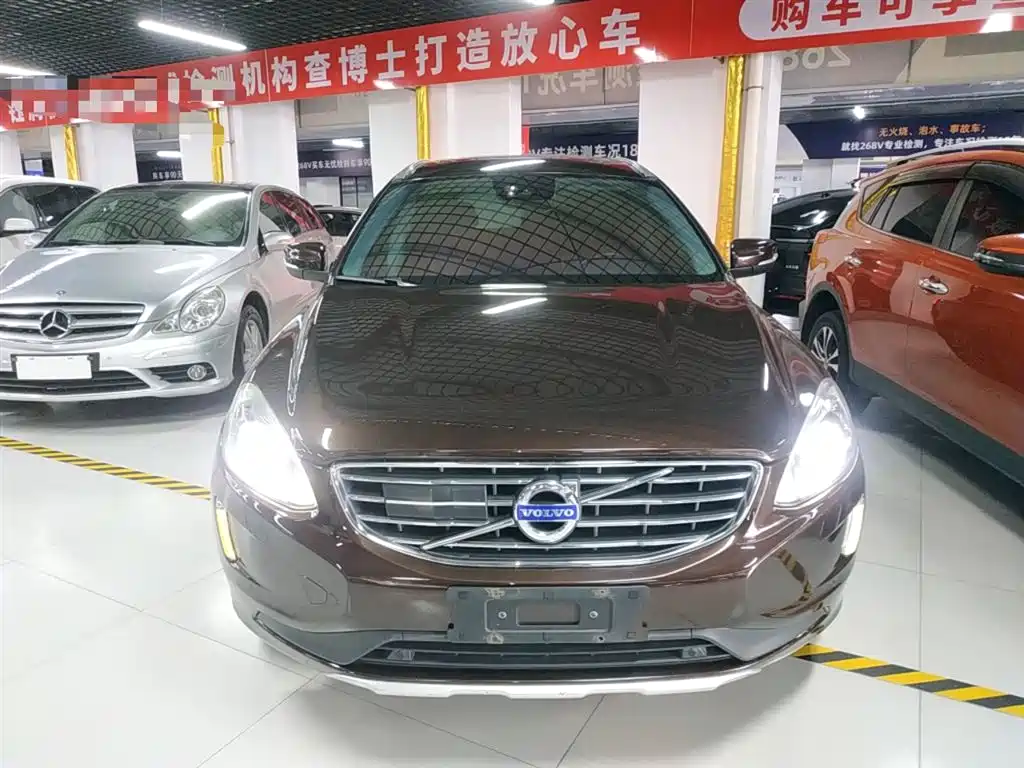 Фото 3 - Volvo XC60