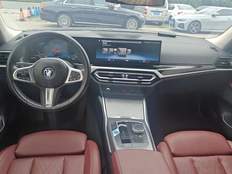 BMW i3 2023 eDrive 40 L Shadowline Package фото 12