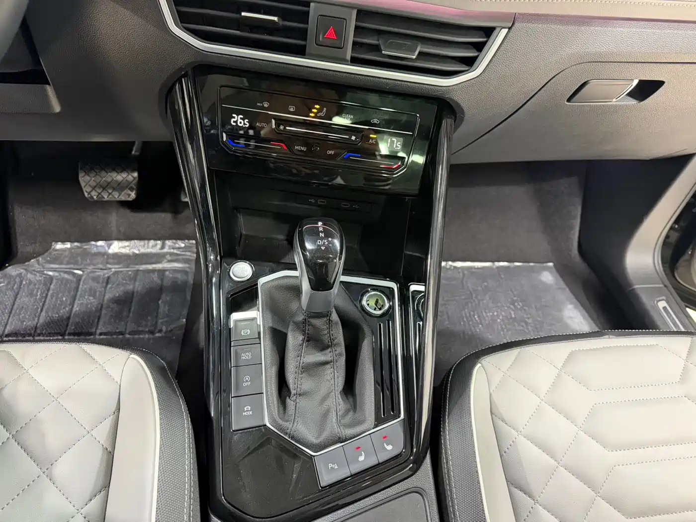 Volkswagen Tayron 2023 280TSI 2WD Luxury Plus Advanced Edition фото 12