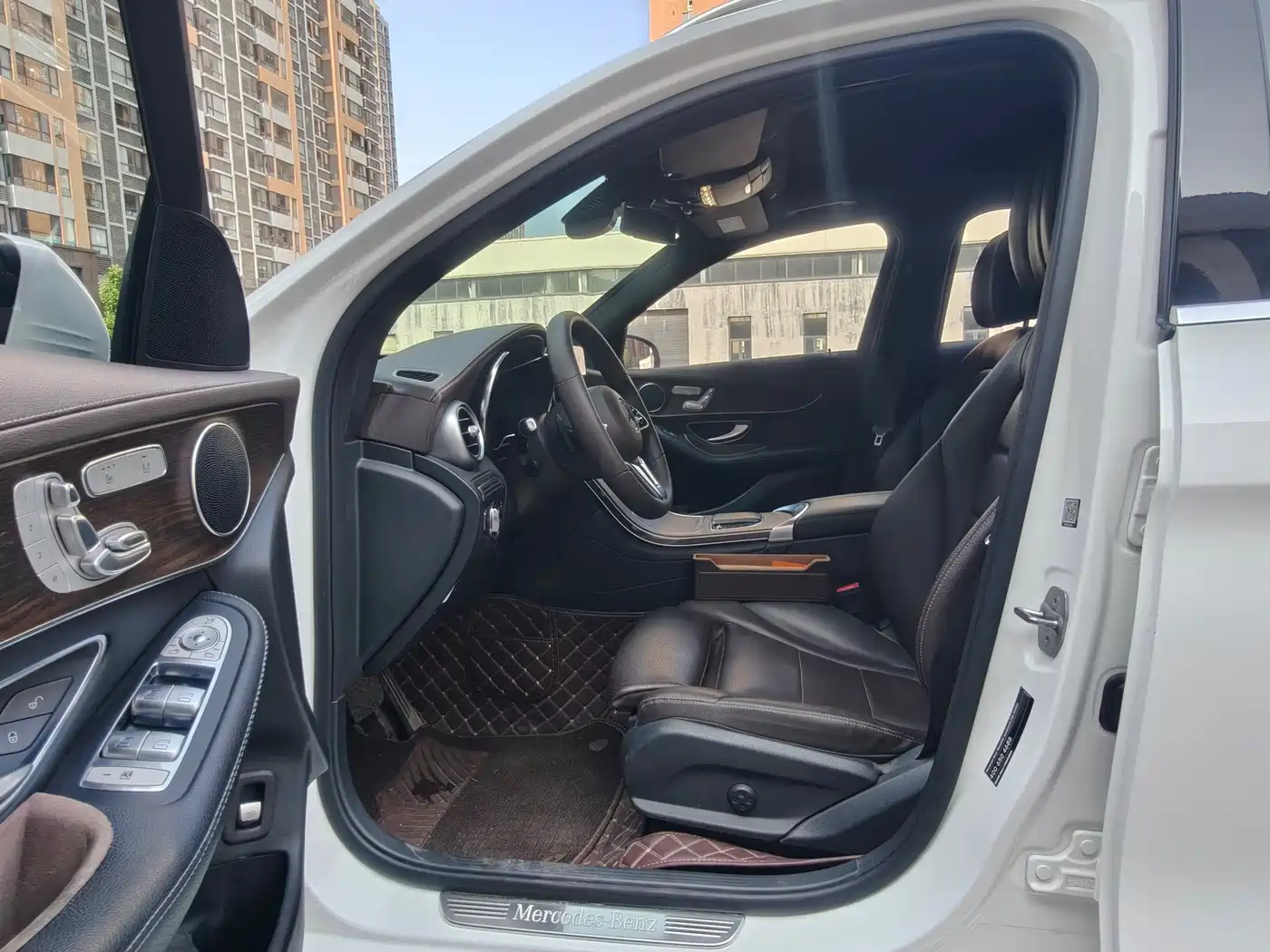 Mercedes-Benz GLC 2022 Model GLC 300 L 4MATIC Dynamic Edition фото 4