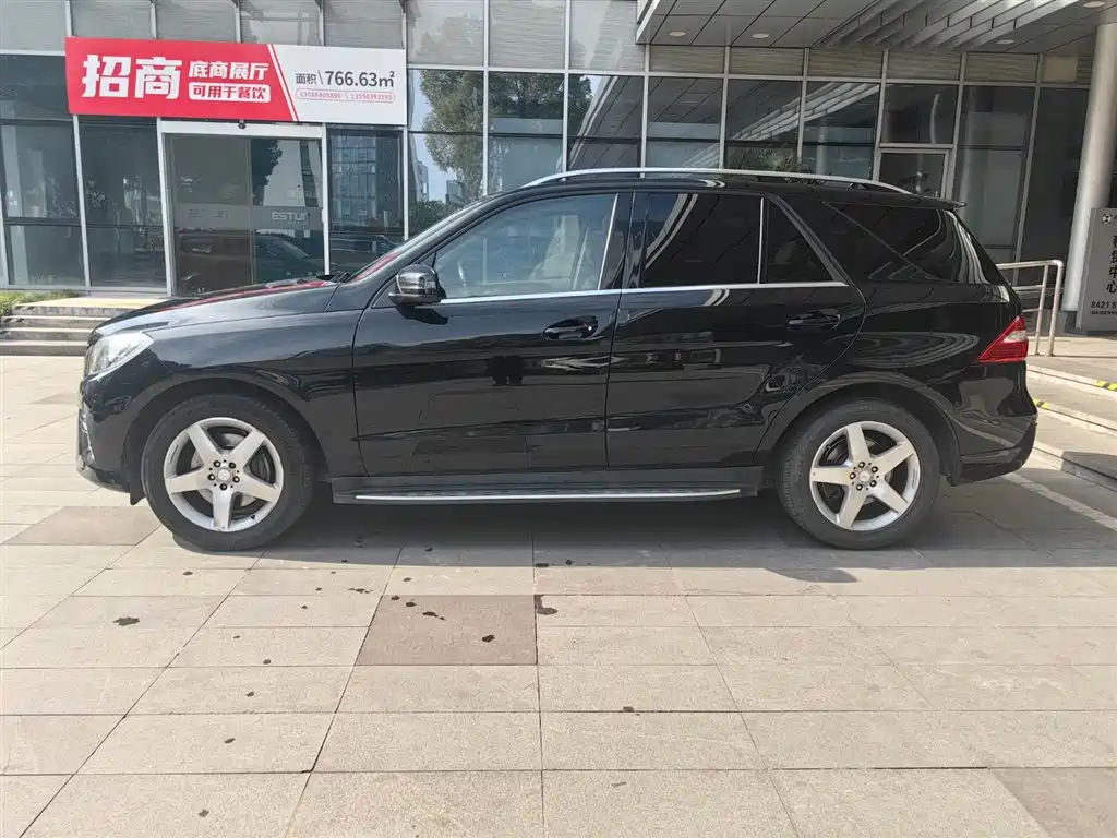 Mercedes-Benz M-Class 2014 ML 400 4MATIC Luxury фото 5