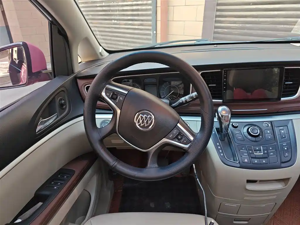 Buick GL8 2018 28T Luxury Model China VI фото 3