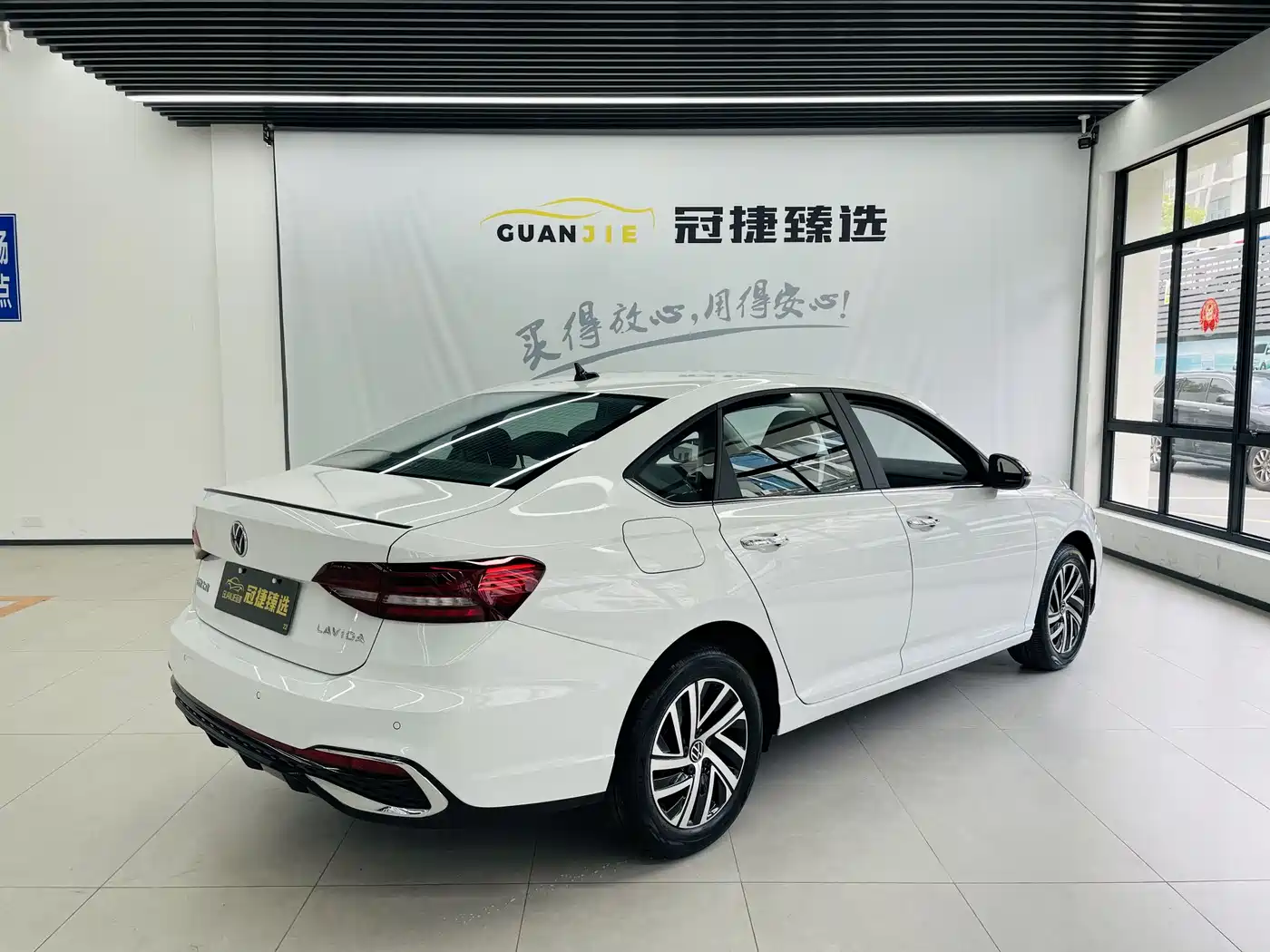 Volkswagen Lavida 2024 Model 300TSI DSG Starlight Leading Edition фото 16