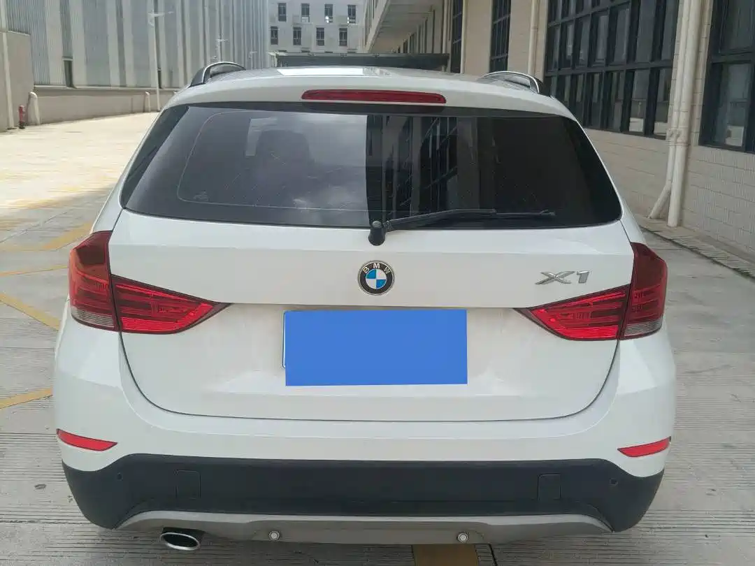 BMW X1 2013 sDrive18i Fashion фото 5