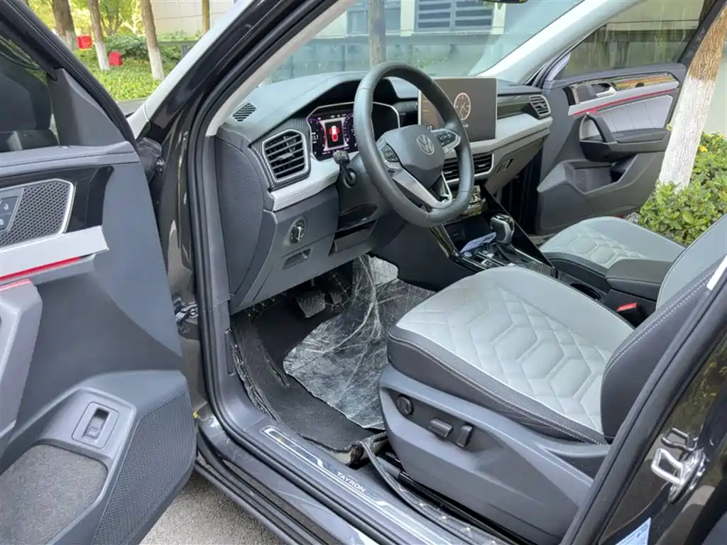 Volkswagen Tayron 2024 330TSI 2WD Luxury Plus Advanced фото 20