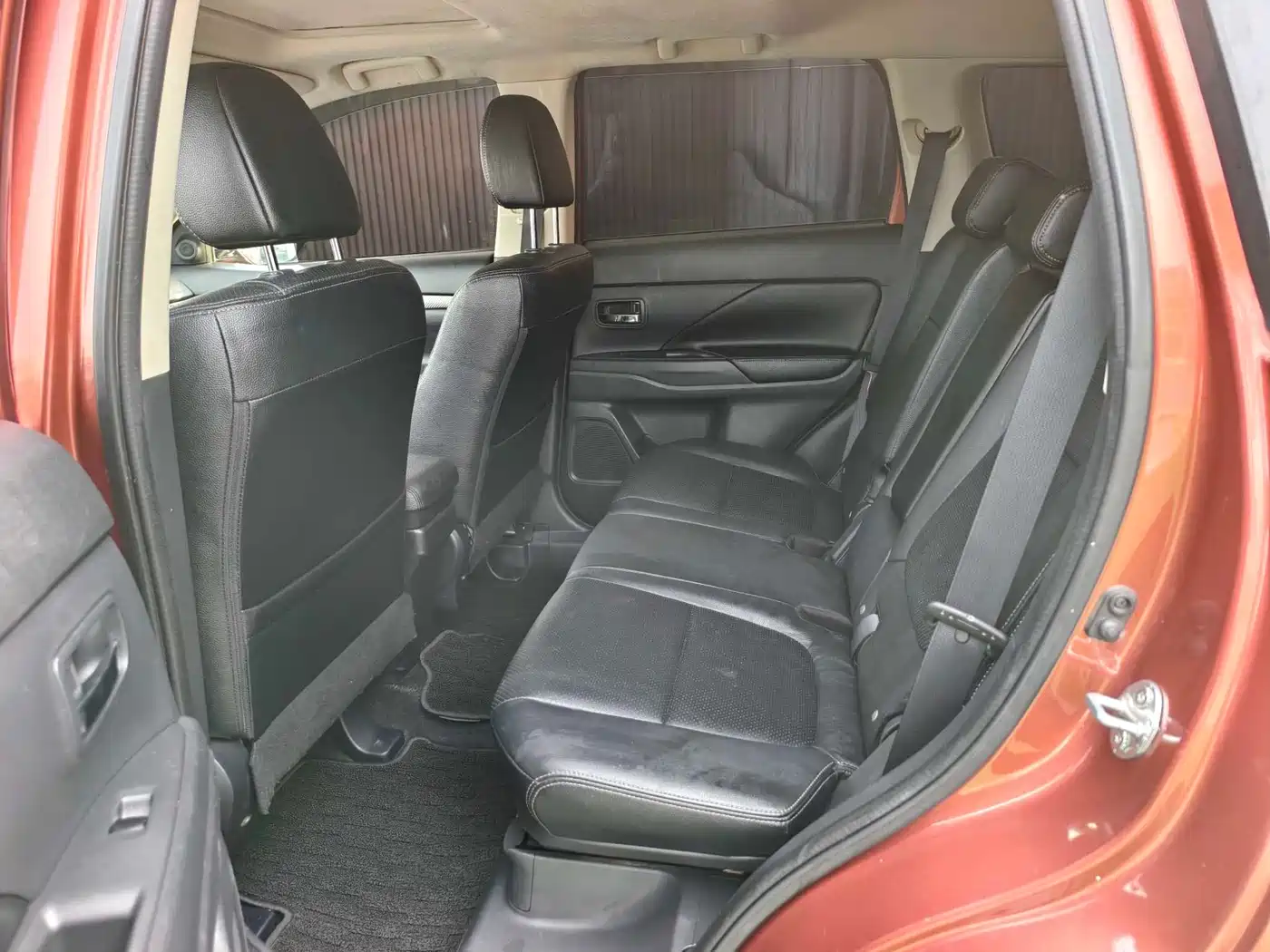 Mitsubishi Outlander (Import) 2014 2.4L 4WD Luxury Value Edition 5-seater фото 12