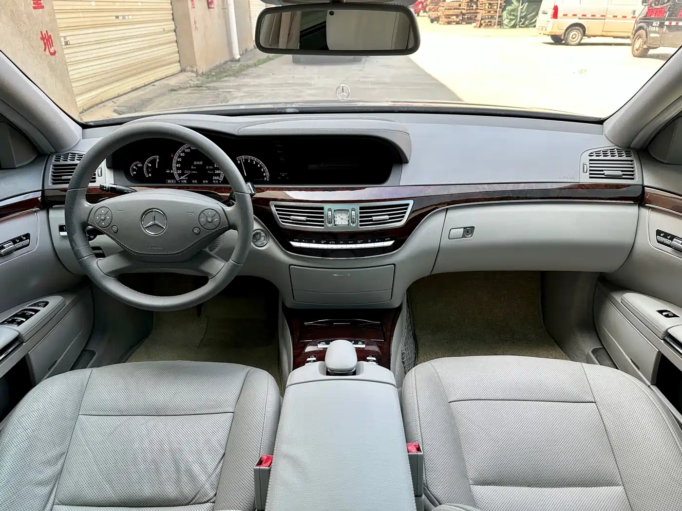 Mercedes-Benz S-Class 2010 S 350 L Luxury фото 12