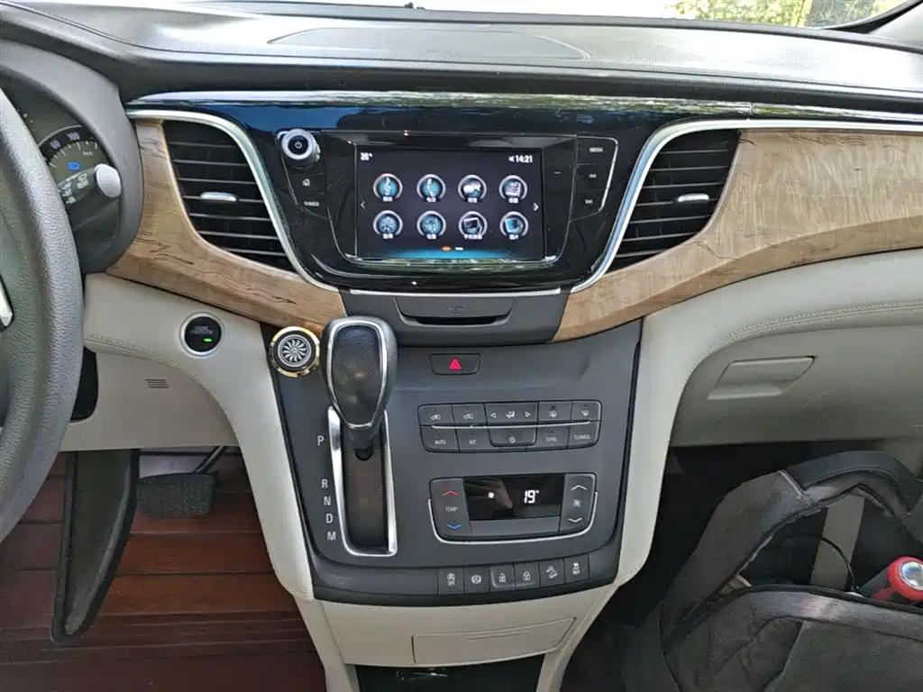 Buick GL8 2017 ES 28T Comfort Type China V фото 14
