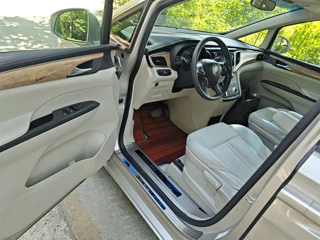 Buick GL8 2017 ES 28T Comfort Type China V фото 16