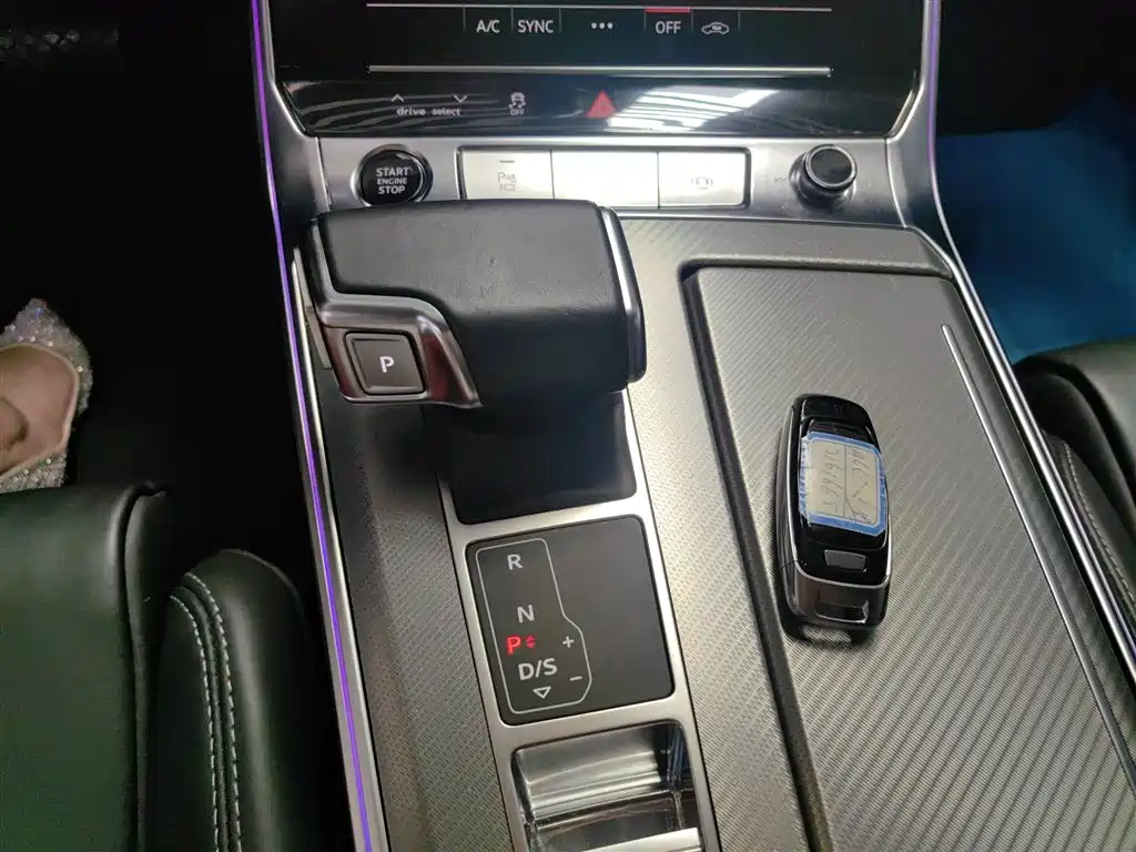 Audi A6L 2024 40 TFSI Luxury Elegance фото 7