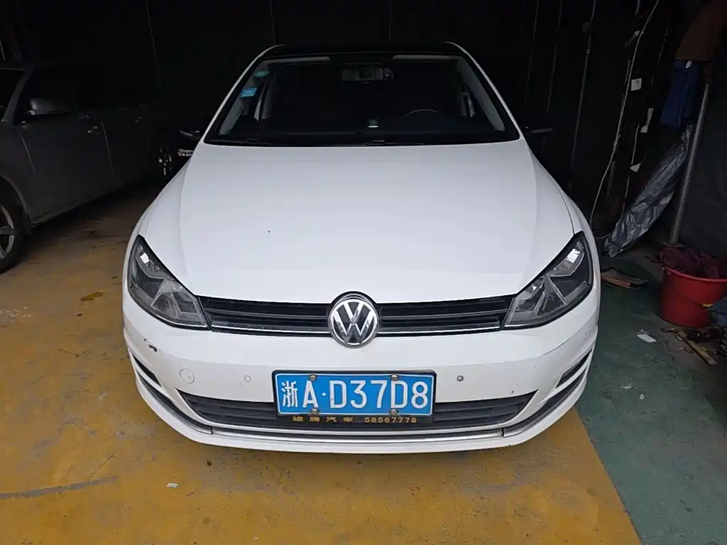 Volkswagen Golf 2017 230TSI Auto Comfort Millionth Anniversary Edition фото 5