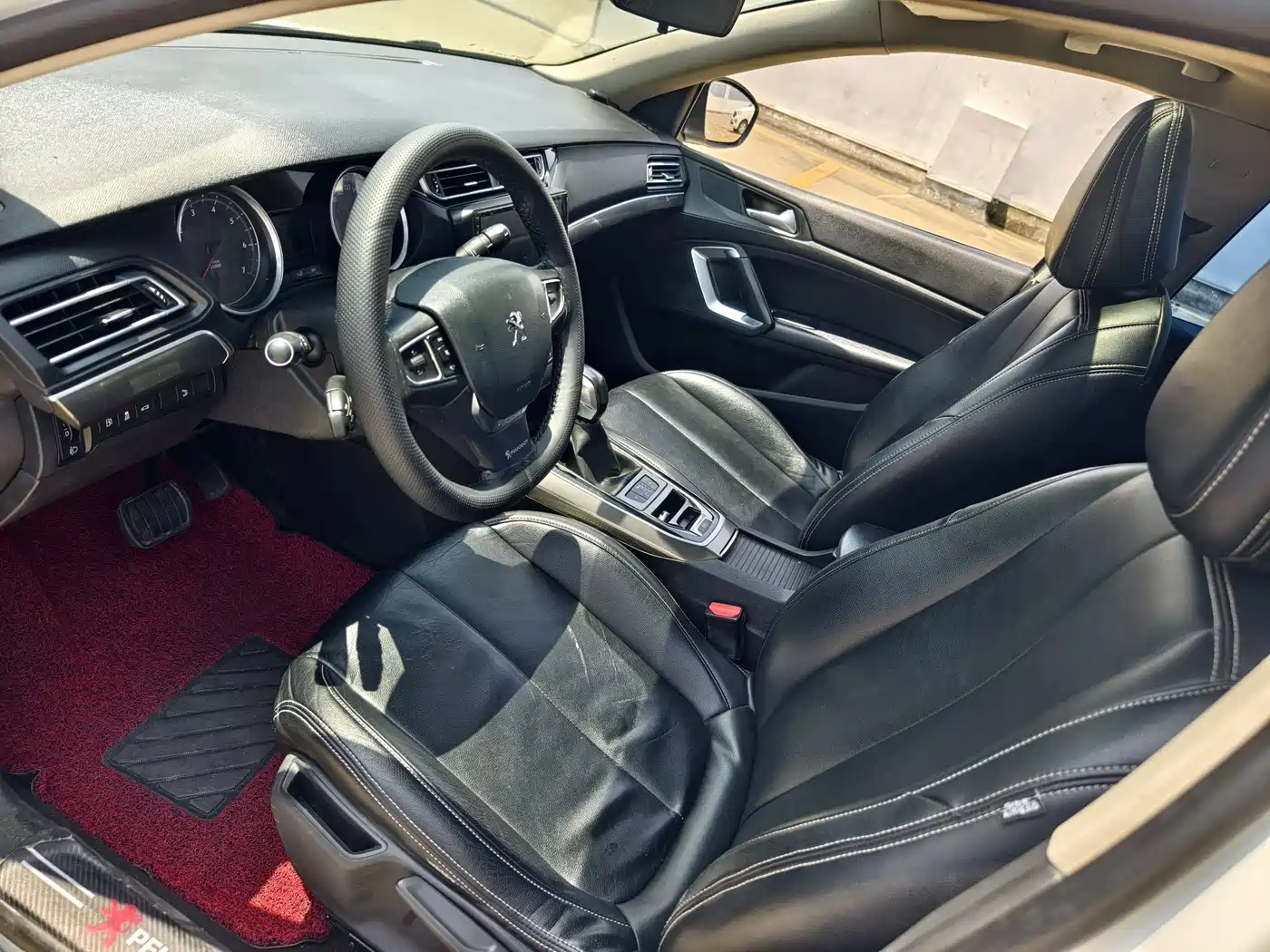 Peugeot 408 2015 Model 1.2T Automatic Luxury Edition фото 7