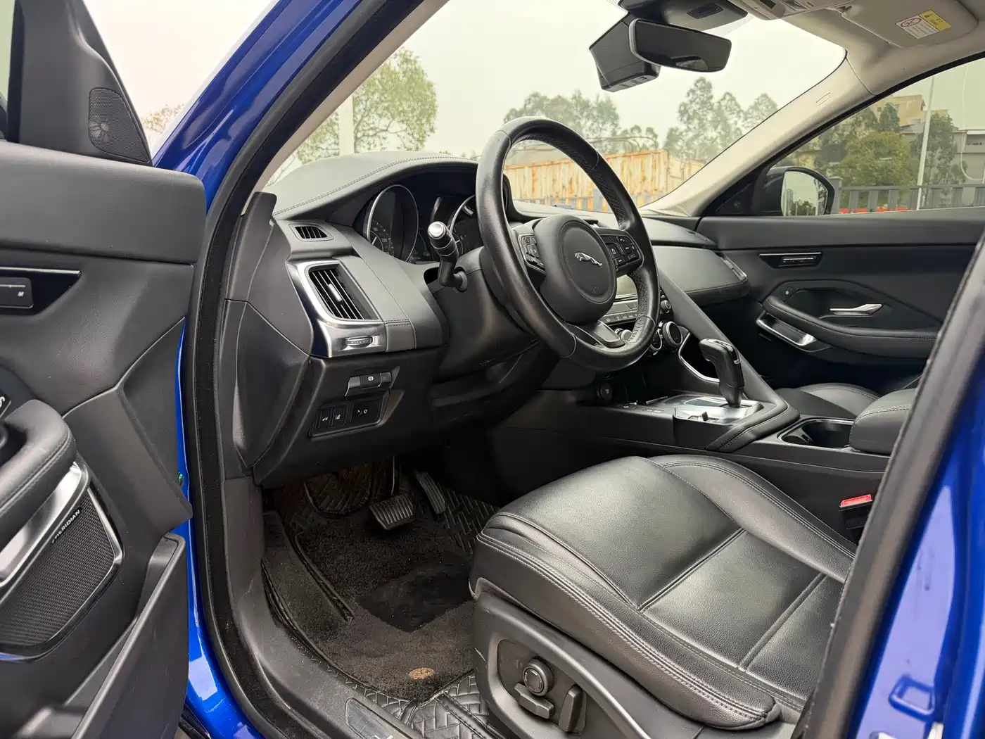 Фото 7 - Jaguar E-PACE