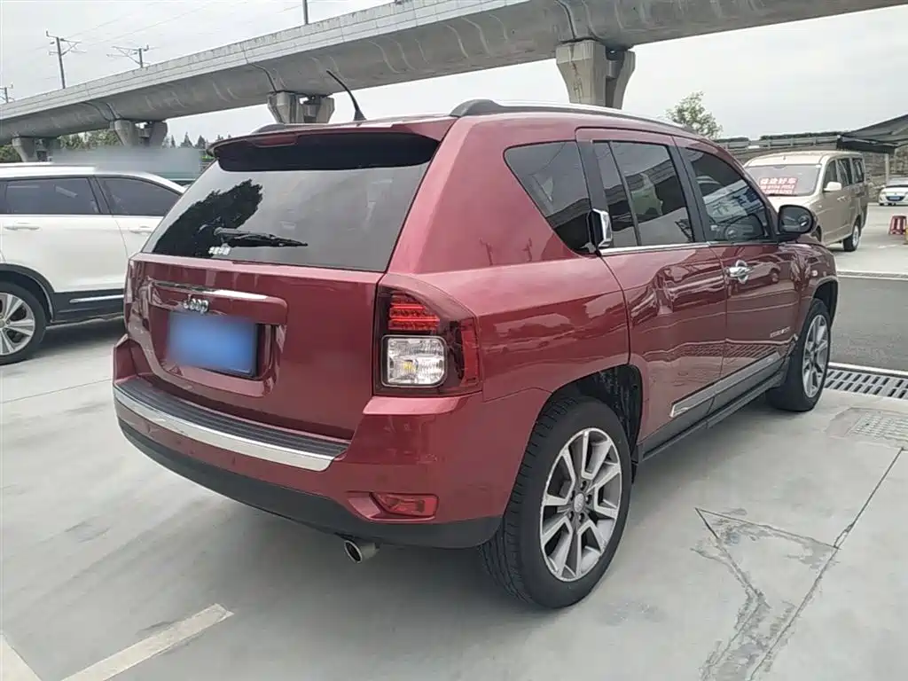 Jeep Compass (Import) 2015 2014 Facelift 2.0L 2WD Elite Edition