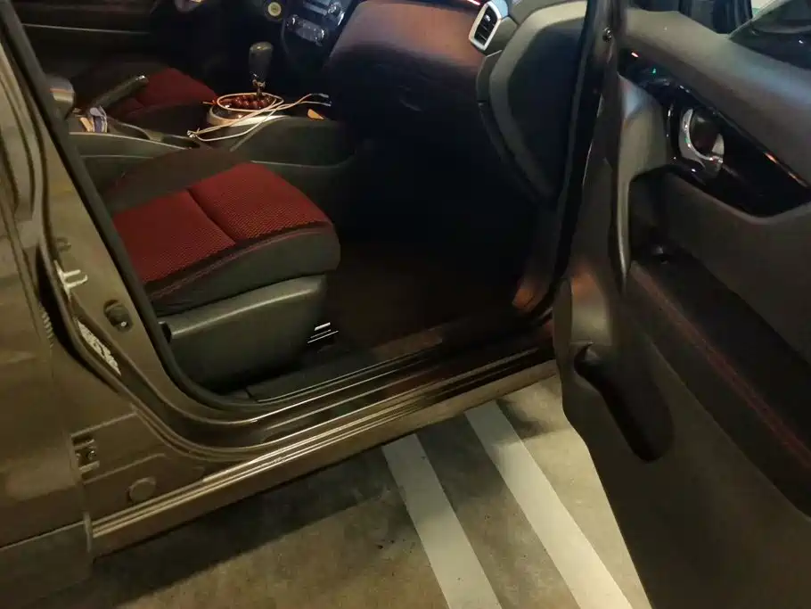 Фото 8 - Nissan Qashqai