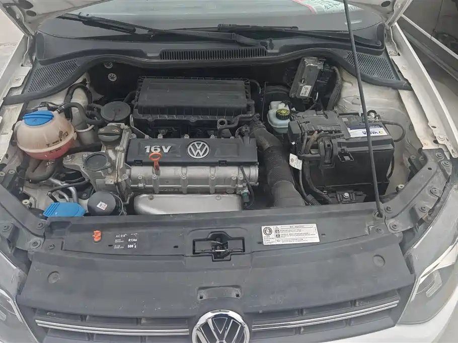 Volkswagen Polo 2013 1.4L Manual Comfort Edition фото 10